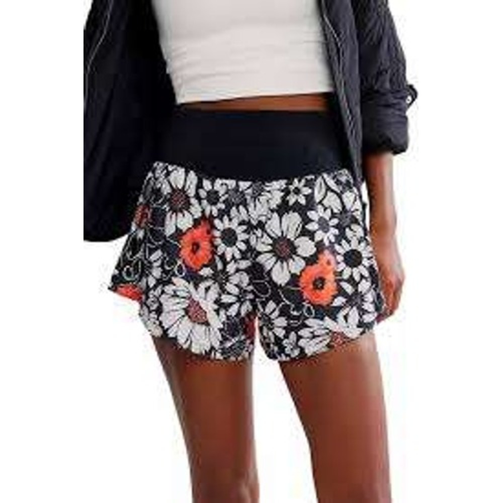 FP Movement Free People Carpe Diem Shorts Size Large Floral Athletic Yoga NEW